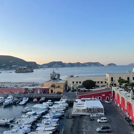 Agenzia Isotur Mari Di Levante